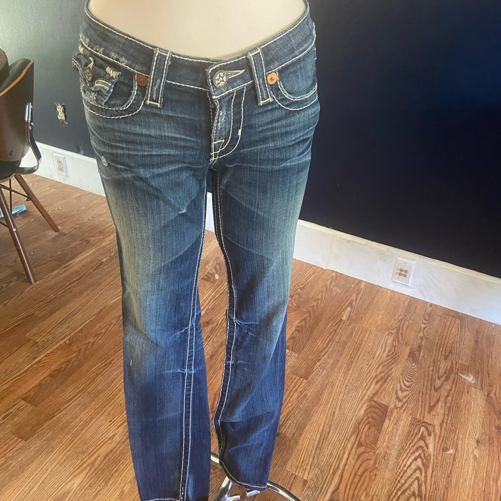 Big Star Nico Jeans. Like new. Size 26L. Perfect Condition. 

Smoke Free Home.